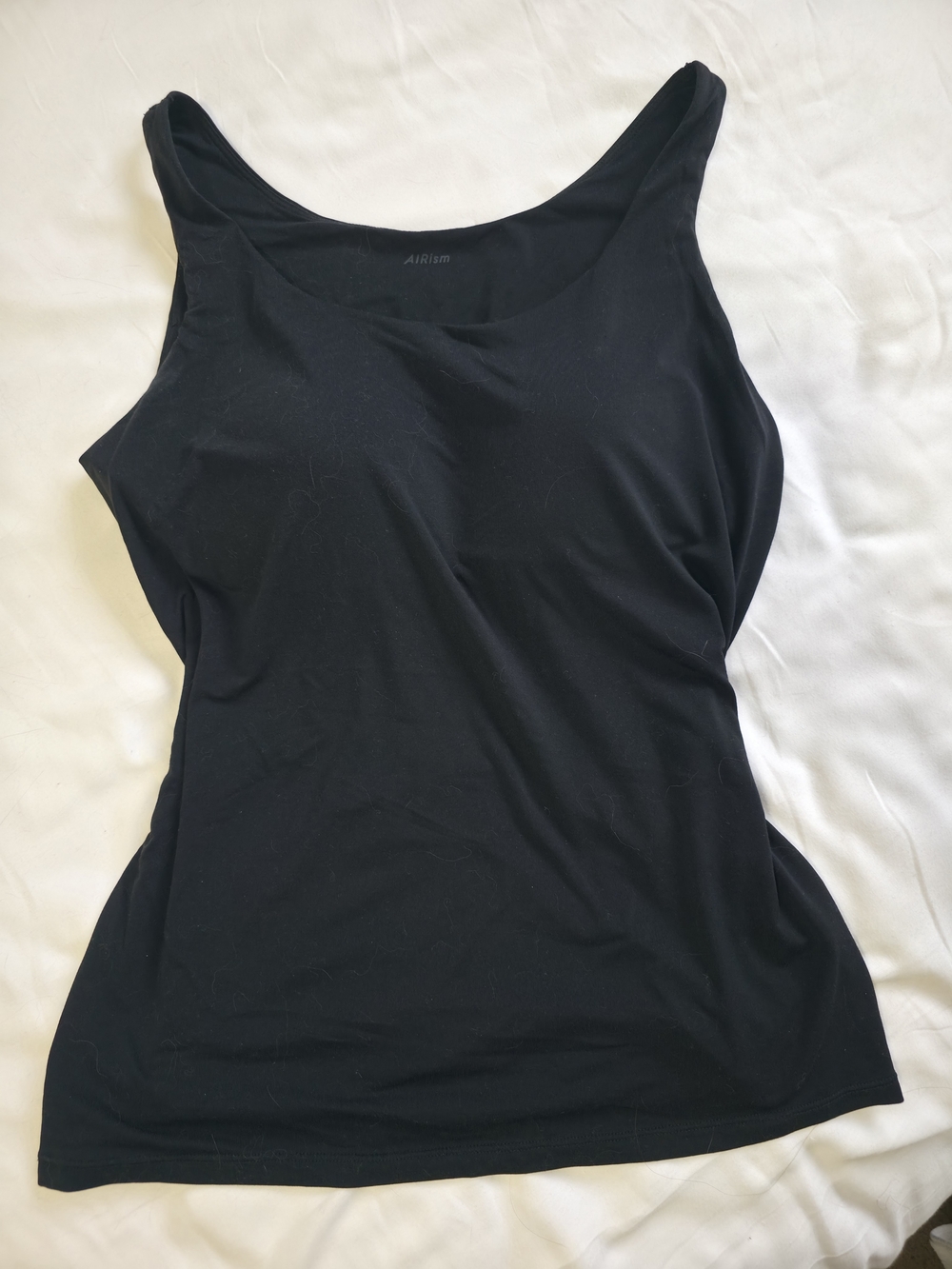 UNIQLO AIRism Black Scoop Neck Tank Top
